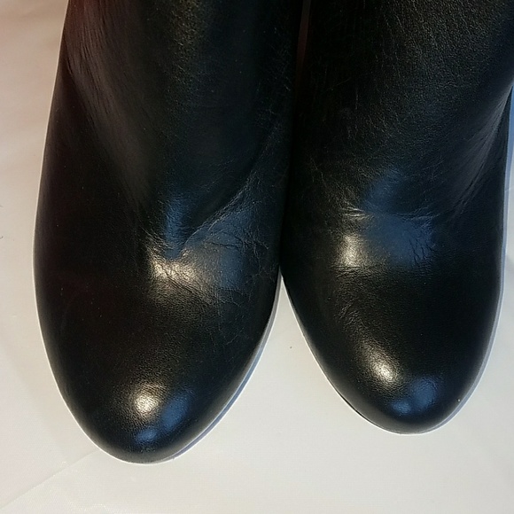 Vince Camuto Vo-Monica sz 8 Black booties - Picture 6 of 7